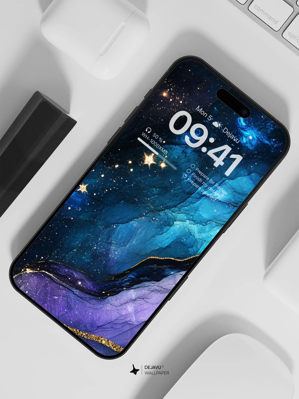 8K Abstract Cosmic Wallpaper: Minimal Aesthetic with Soft Gradient and Golden Accents