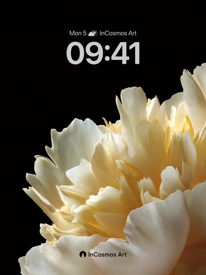 Silken Hush Wallpaper with Golden Core