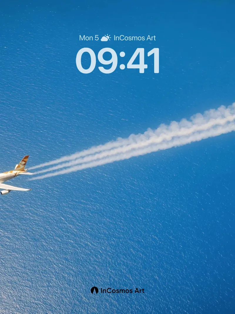 Skyward Trace Wallpaper with Contrail Echo