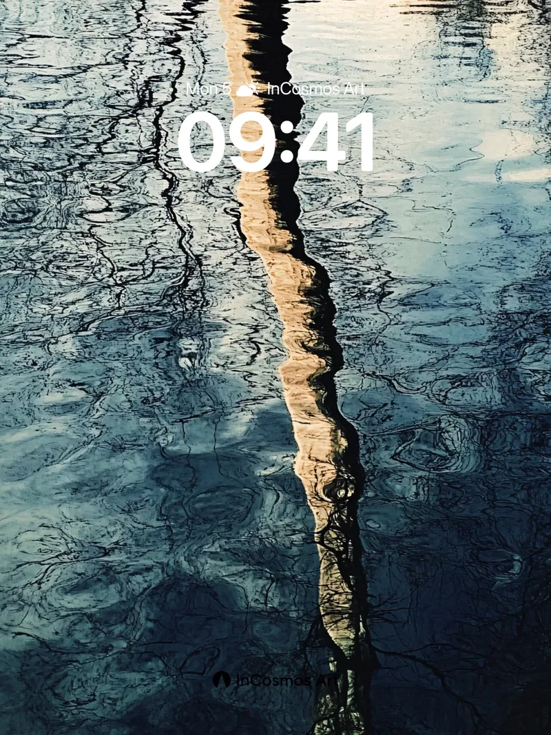 Serene Reflection Wallpaper with Liquid Light