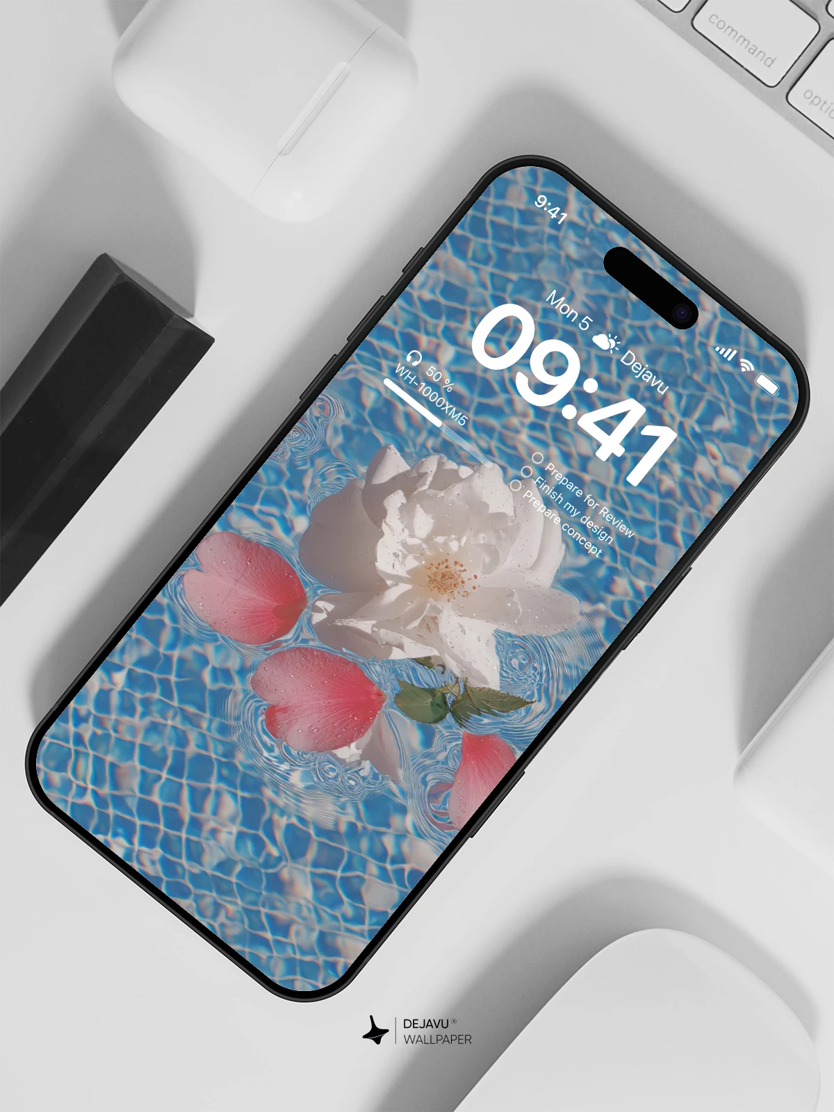 White Lotus Flower Wallpaper 4K for iPhone Lock Screen