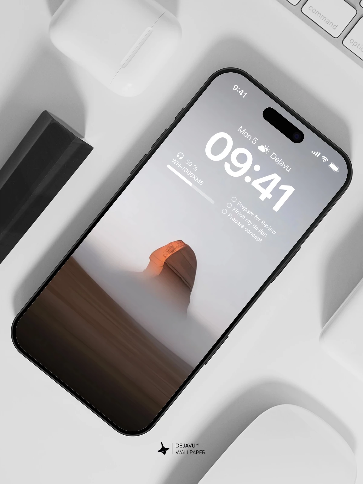 沙漠雾中巨石壁纸 4K 适用于 iPhone 锁屏
