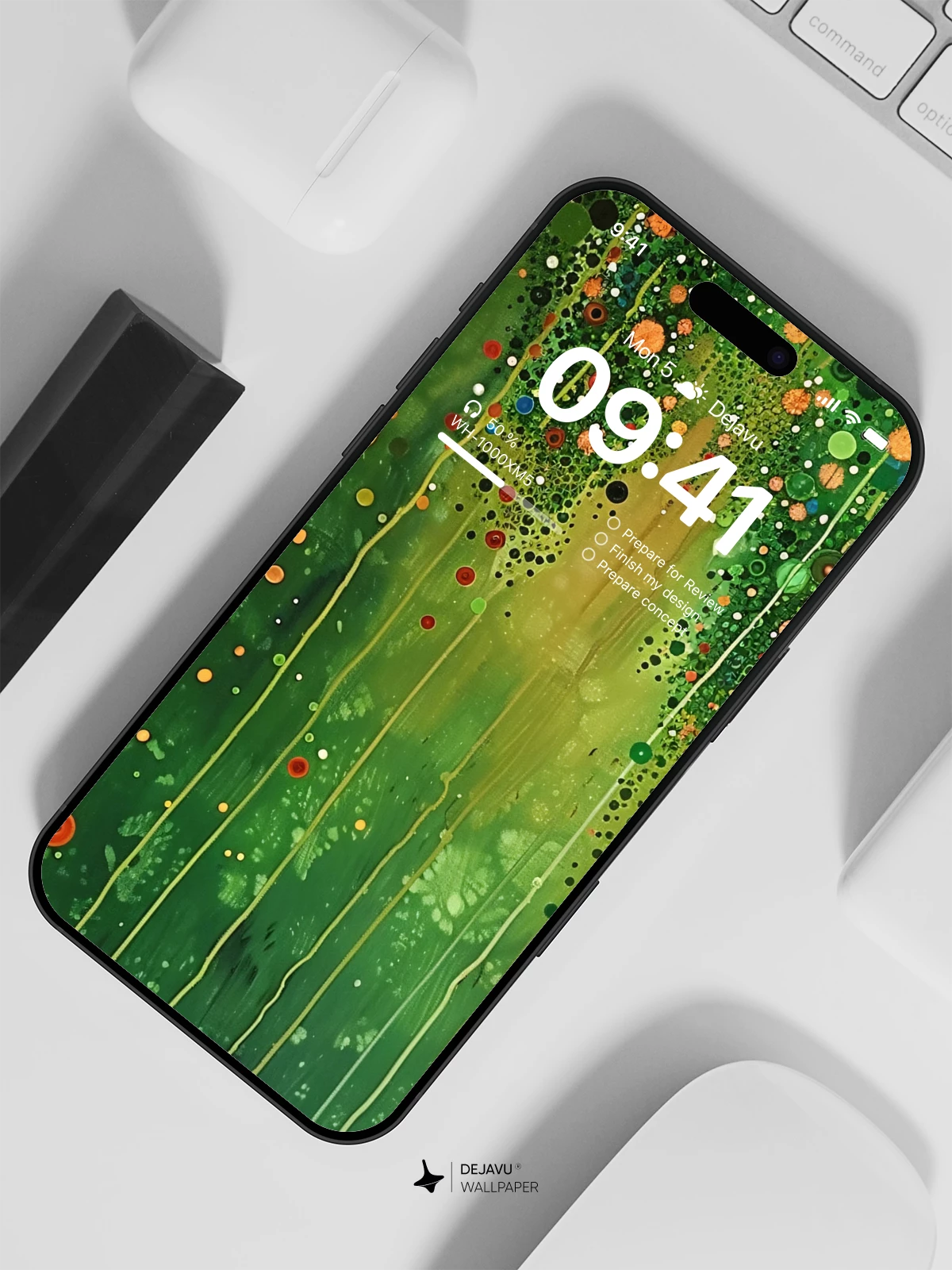 Green Abstract Circles Wallpaper 4K for iPhone Lock Screen