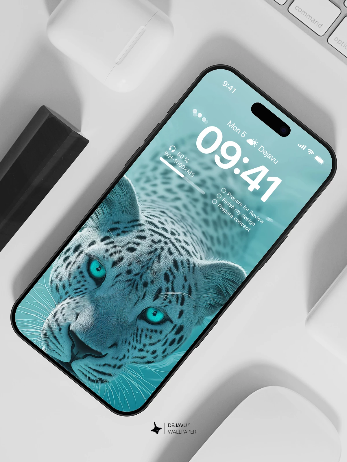 White Leopard Wallpaper 4K for iPhone Lock Screen