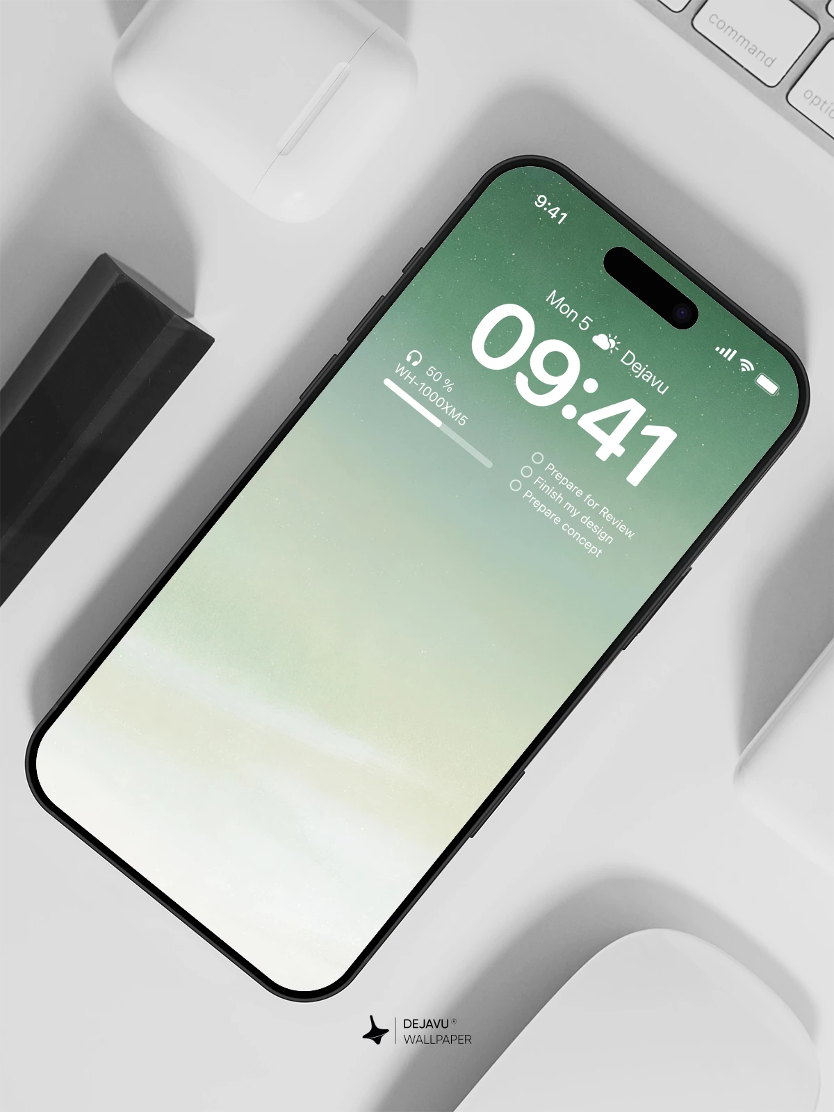 Aurora Green Gradient Wallpaper 4K for iPhone Lock Screen