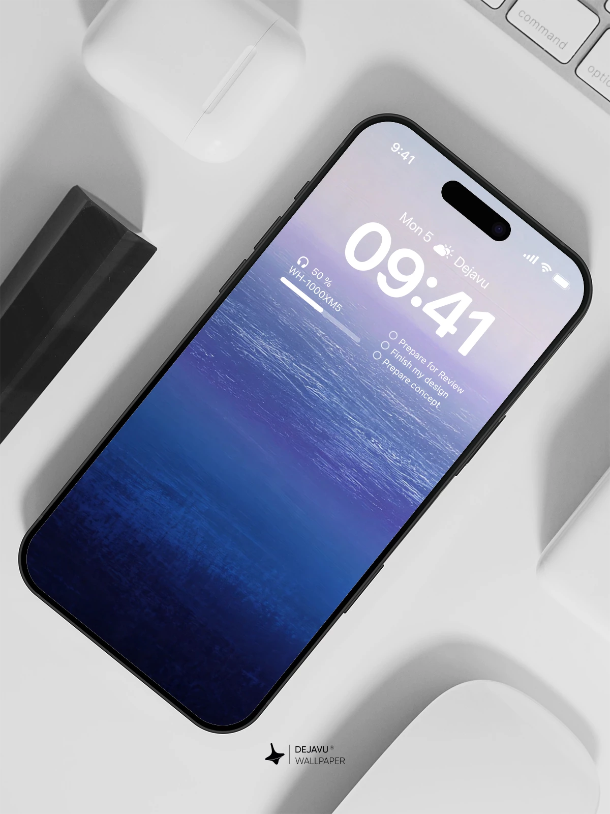 Gradient Ocean Blue Wallpaper 4K for iPhone Lock Screen