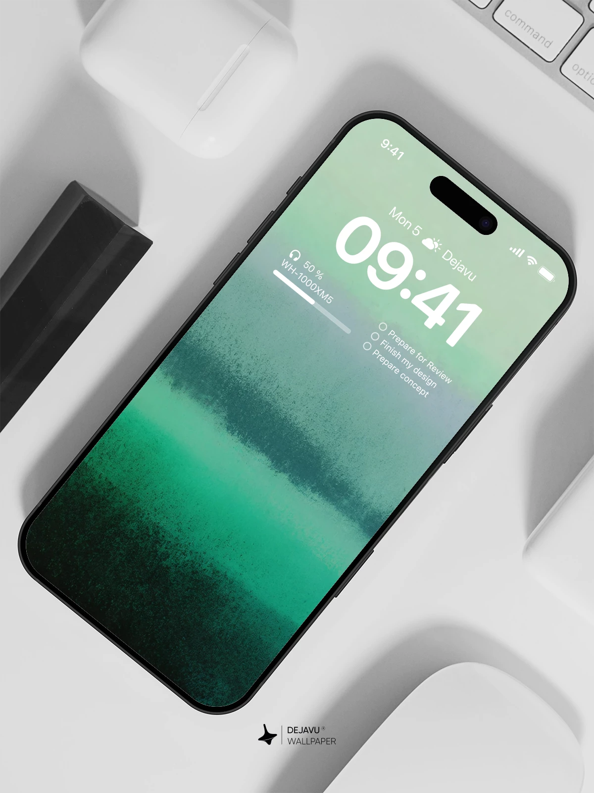 Abstract Green Gradient Wallpaper 4K for iPhone Lock Screen